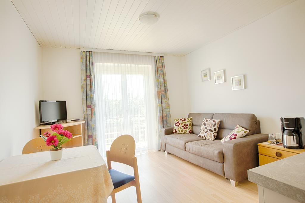 Haus Kaiser Schiefling am See Room photo